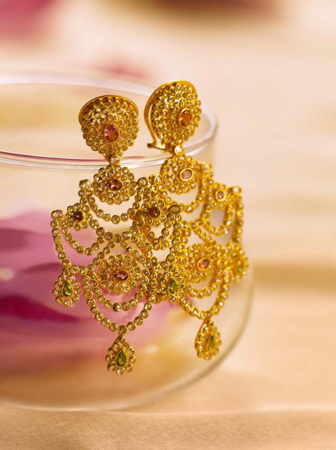 Tanishq unveils the new Wedding Collection 2013