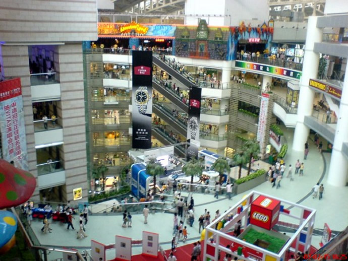 Take A Look At The 10 Largest Shopping Malls In The World