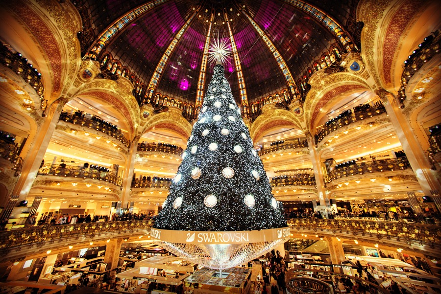 http://luxurylaunches.com/wp-content/uploads/2012/12/swarovski-christmas-tree.jpg