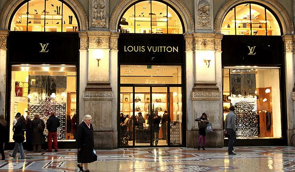 Louis Vuitton leads the 2013 global luxury brand list followed by Hermes and Gucci