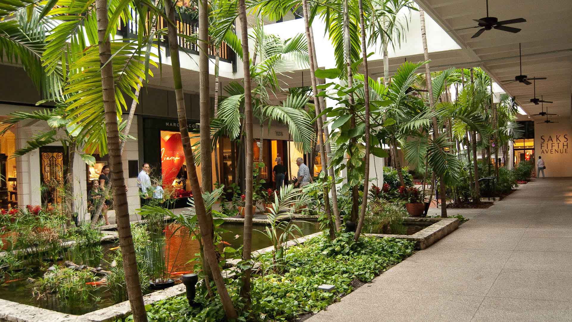Take a look at the 5 most luxurious shopping malls in the USA