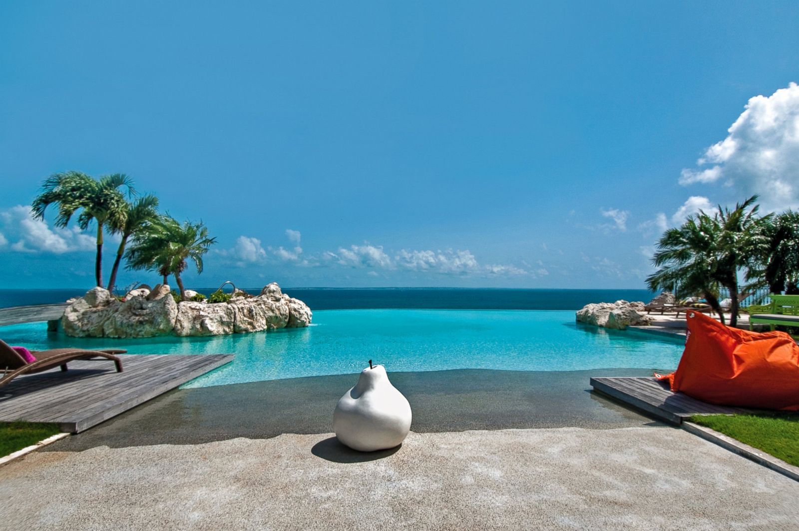 The 10 Best Infinity Pools In The World According To