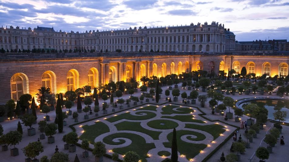 Versailles Academy Programs