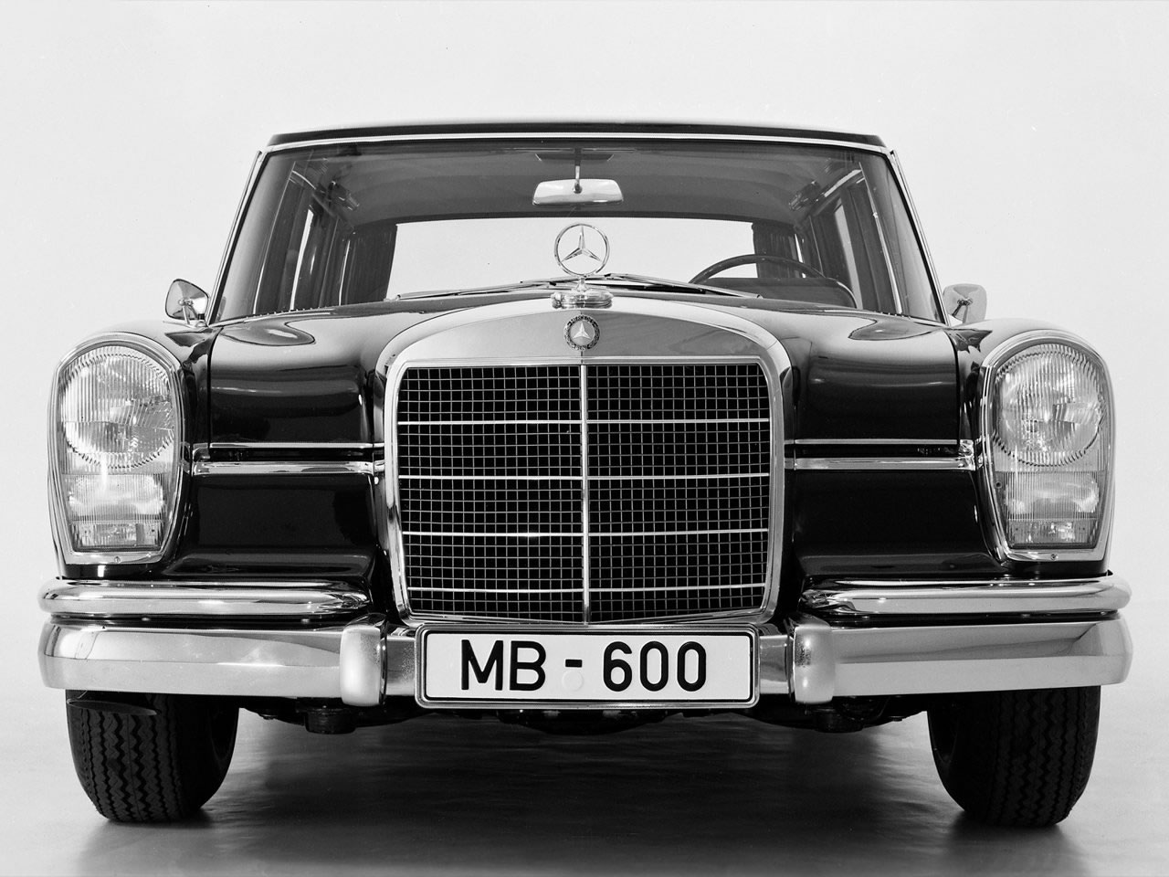 Mercedes-600-Pullman-4.jpg