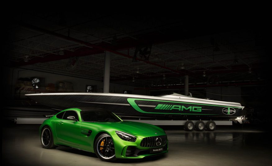 Mercedes-AMG-GT-R-and-Cigarette-Racing-Team-50-Marauder-AMG-boat-103-876x535