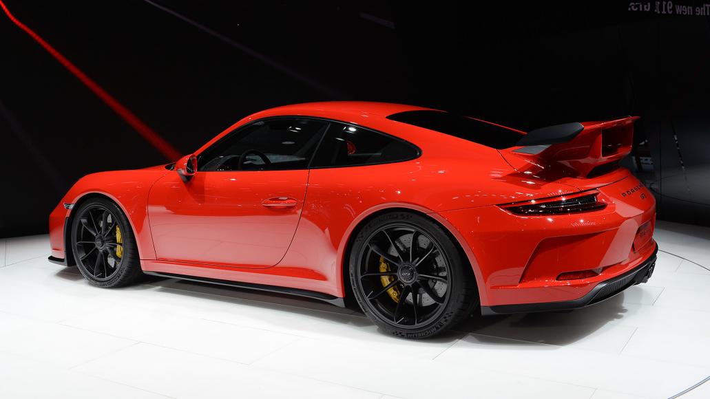 2018 Porsche 911 GT3 is a 4.0 liter naturally aspirated 