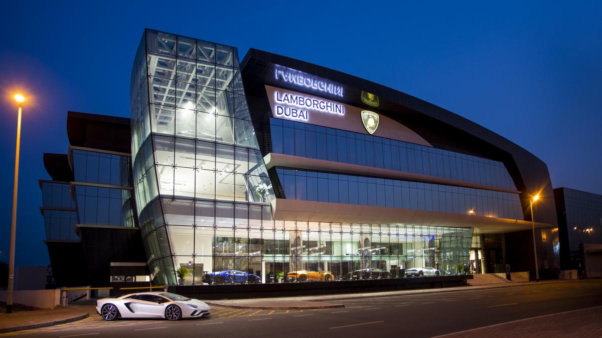 Dubai is now home to the world's largest Lamborghini ...