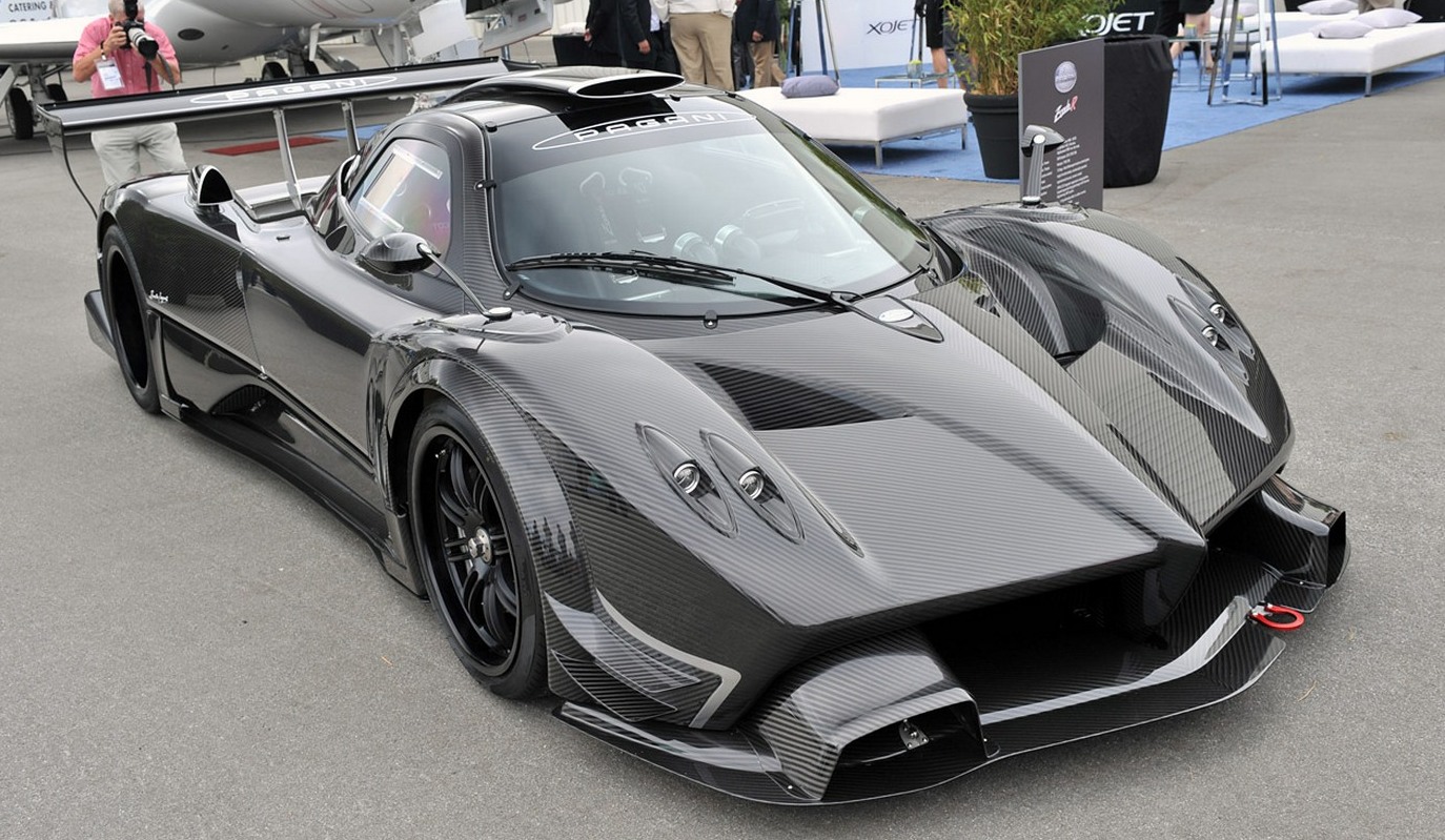 5 interesting and little-known facts about Pagani