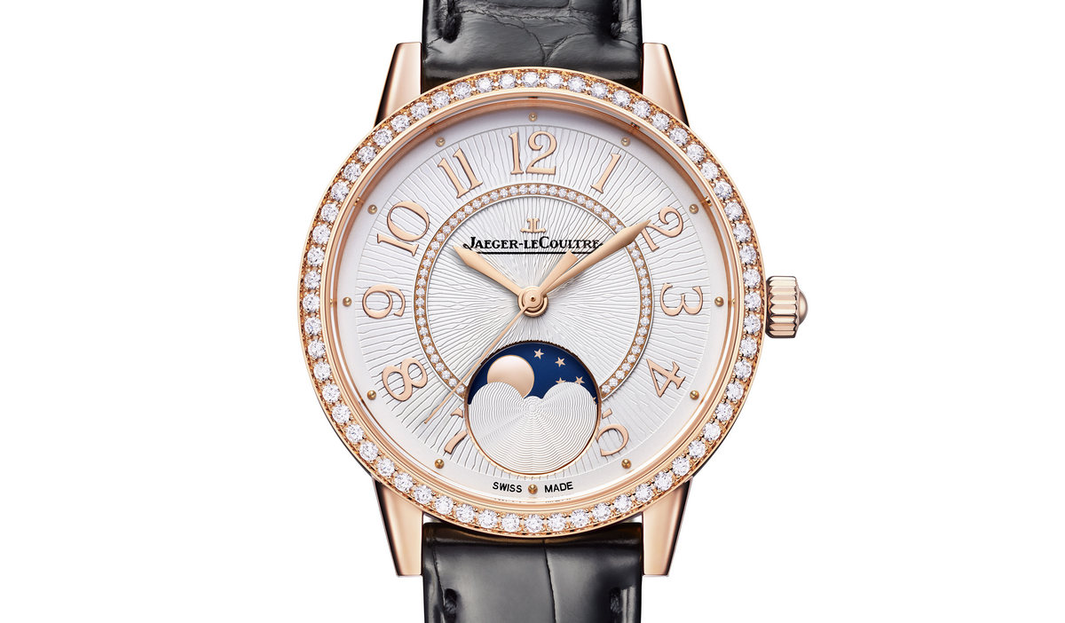 Jaeger-LeCoultre new Rendez-Vous Moon comes with a reworked moon phase and a silvered guilloché dial