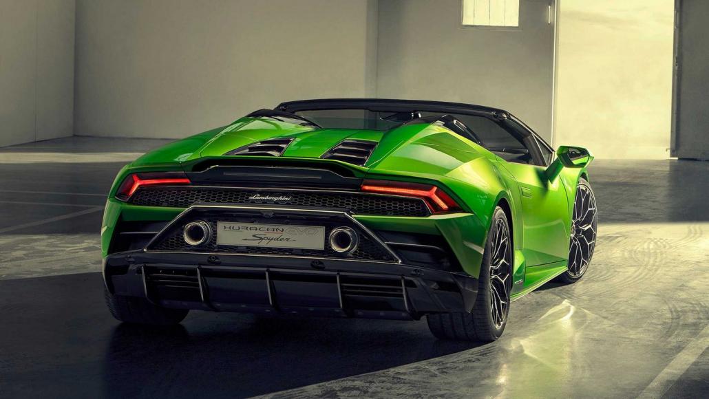 The 2020 Lamborghini Huracán EVO Spyder with its 202-mph ...