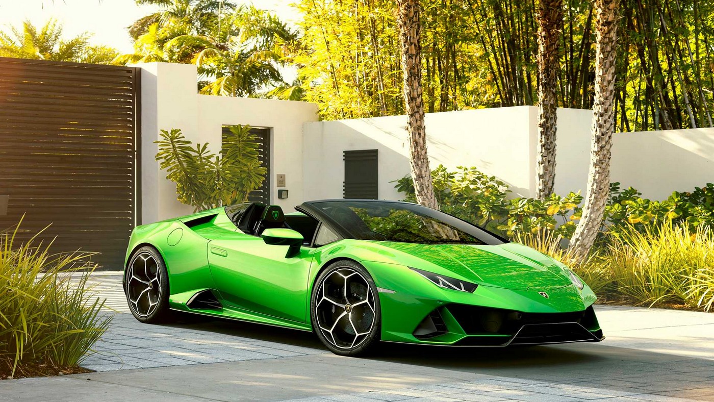 The 2020 Lamborghini Huracán EVO Spyder with its 202-mph ...