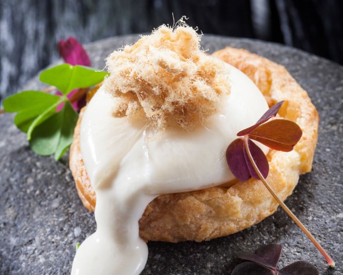 Salted shortbread cookie, ball in the cheese, pork's cotton-Chef Laurent Peugeot