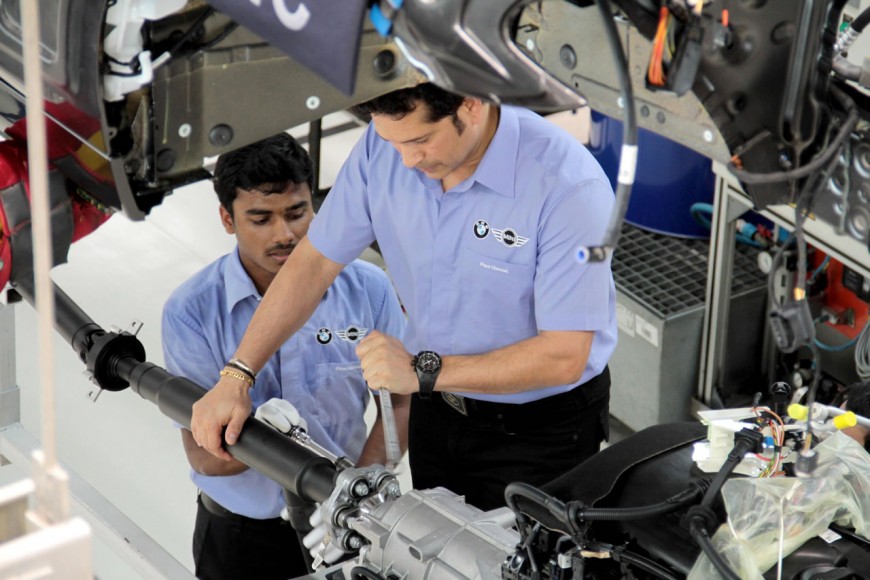 04a Sachin making BMW at BMW Plant Chennai