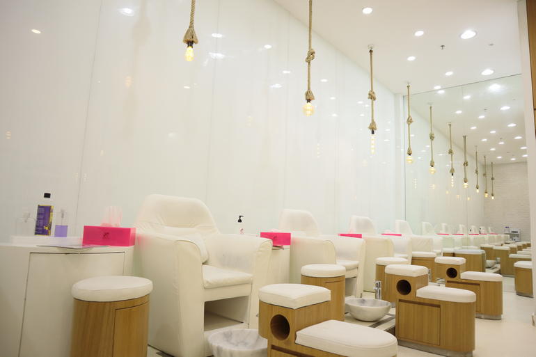 Synk Salon & Spa - The Ultimate Beauty, Nail Spa and Hair Salon in Mumbai