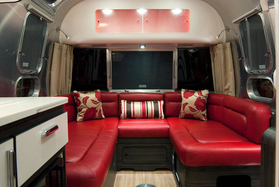 Airstream Series 2 International 684 caravan for trendy nomads ...