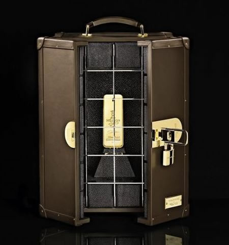 Louis Vuitton opens an eye catching boutique at Heathrow its first in an  European airport - Luxurylaunches