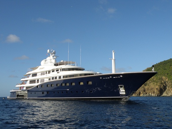 Yacht SYMPHONY (334 feet) owned by Bernard Arnault - 2020-10-17 -  Superyachts in St. Bart's for New Years 2016