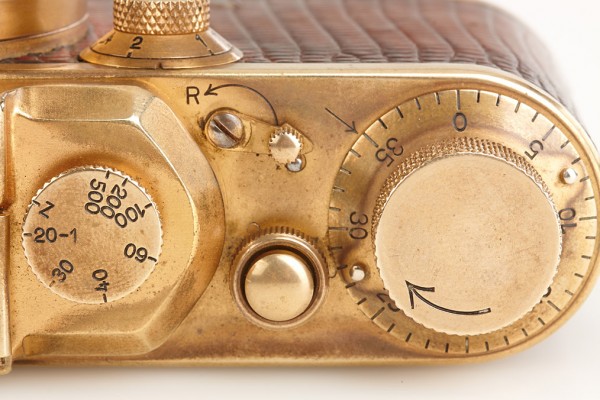 gold-plated-leica-9
