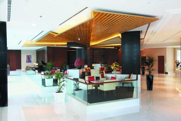 the-lobby-lounge-and-bar-oberoi-dubai