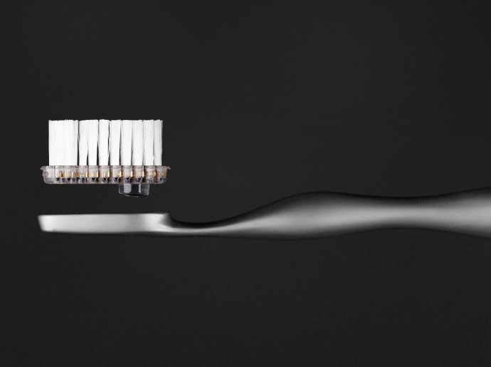 titanium-toothbrush-2