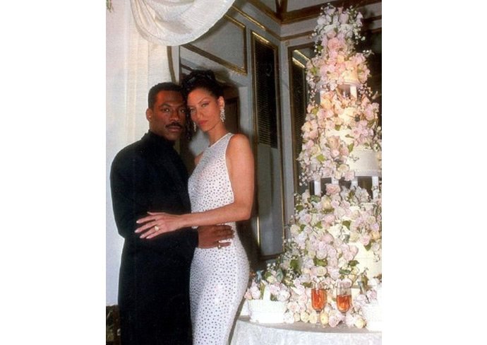 eddie-murphy-nicole-mitchell-wedding-cake