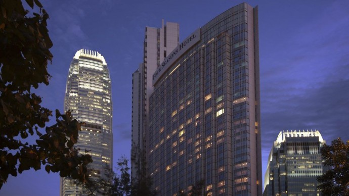 four-seasons-hotel-hong-kong