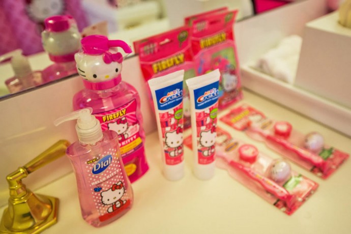 line-hotels-hello-kitty-suite-23