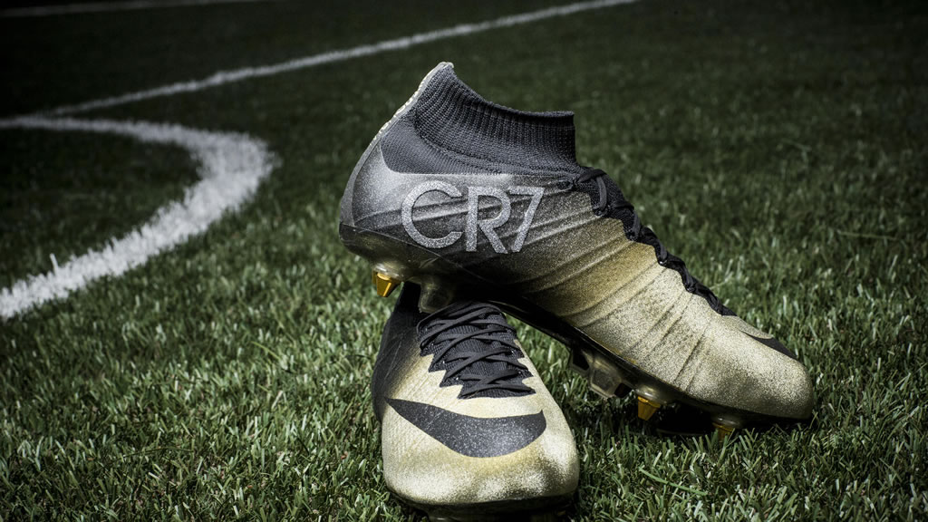 gold and white cr7 boots