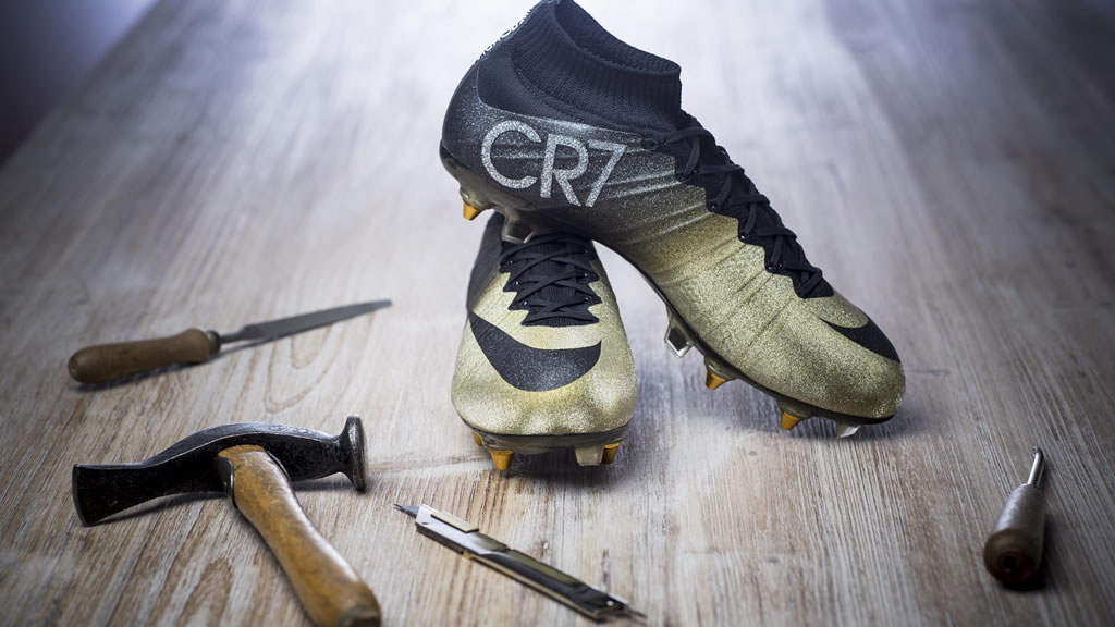 cr7 shoes gold