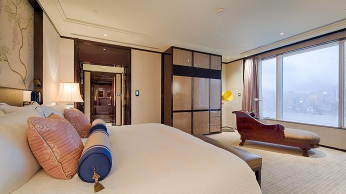 Peninsula Suite - Bed Room