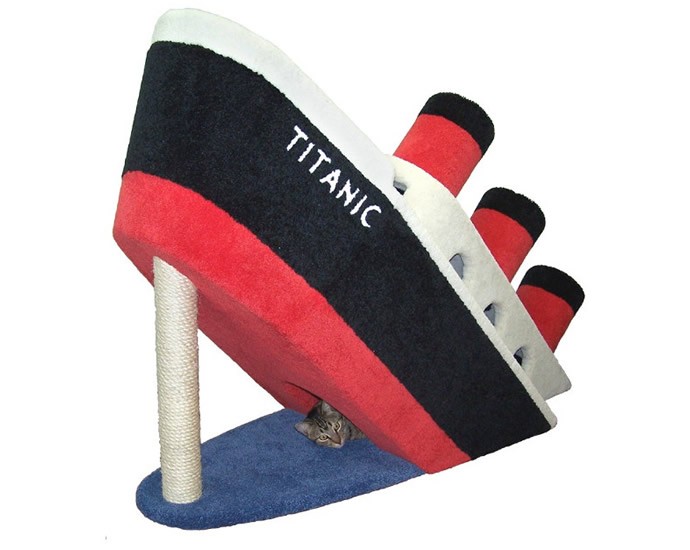 titanic-cat-condo-2