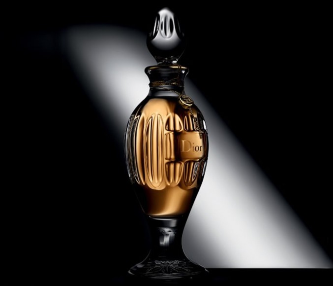 Dior brings back their iconic perfume bottle: the Amphora