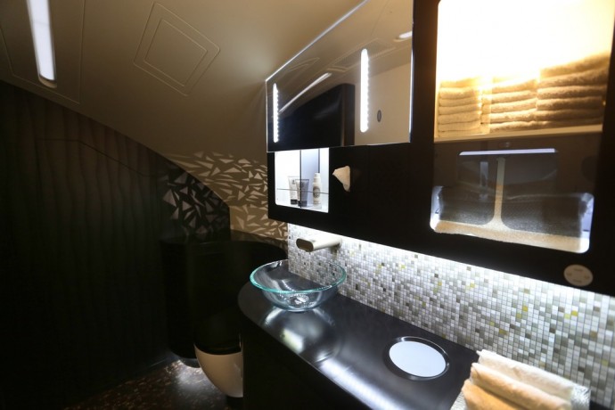 etihad-residence-bathroom