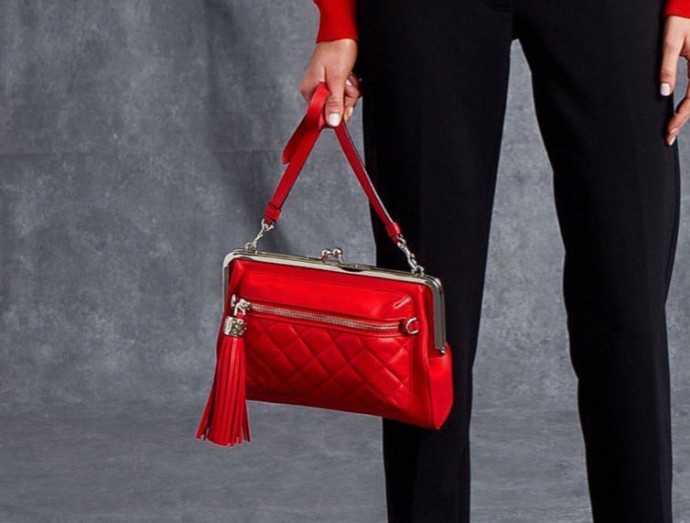 Moschinos-Resort-2016-handbags-2