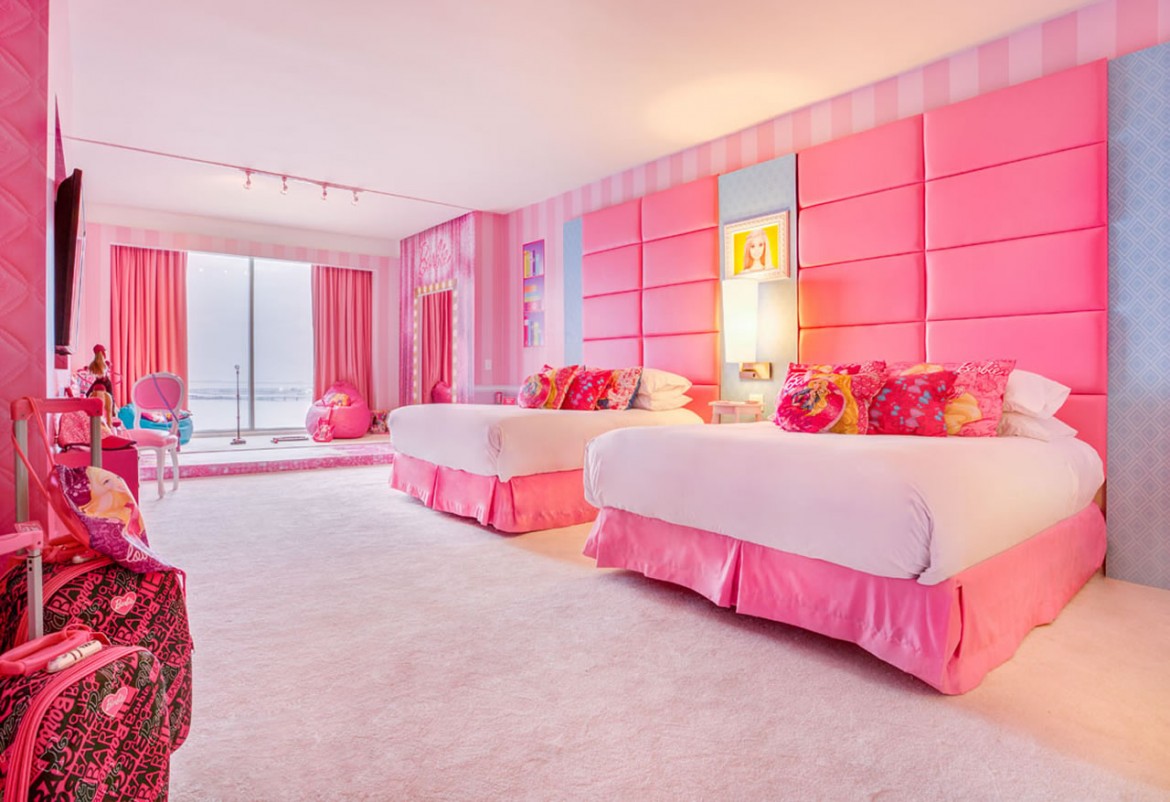 barbie pink living room