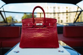 This $300,000 Hermès Birkin Is the Most Expensive Handbag Ever Sold at  Auction