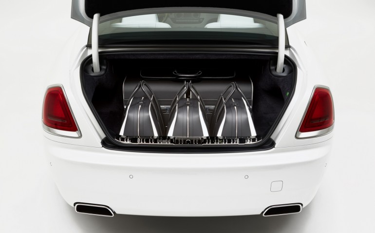 Rolls Royce Wraith luggage collection (7)