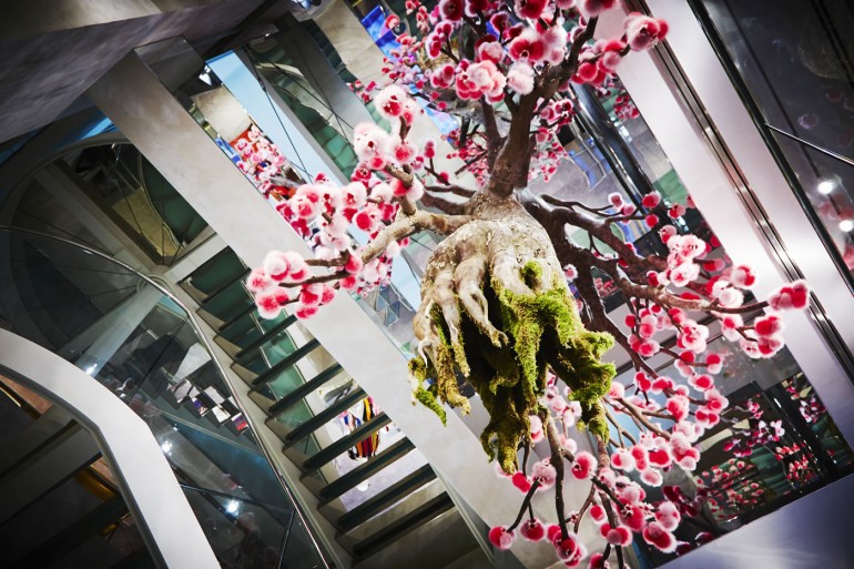 Flowerland takes over Fendiâ€™s Ginza Pop up store - Luxurylaunches