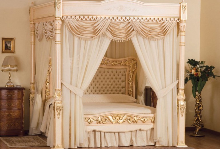 Baldacchino Supreme Bed