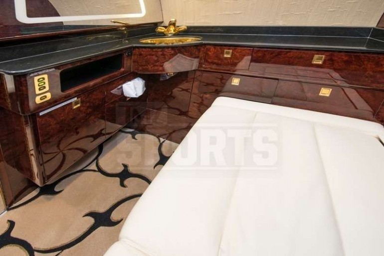 Inside-Floyd-Mayweather-new-private-jet (7)