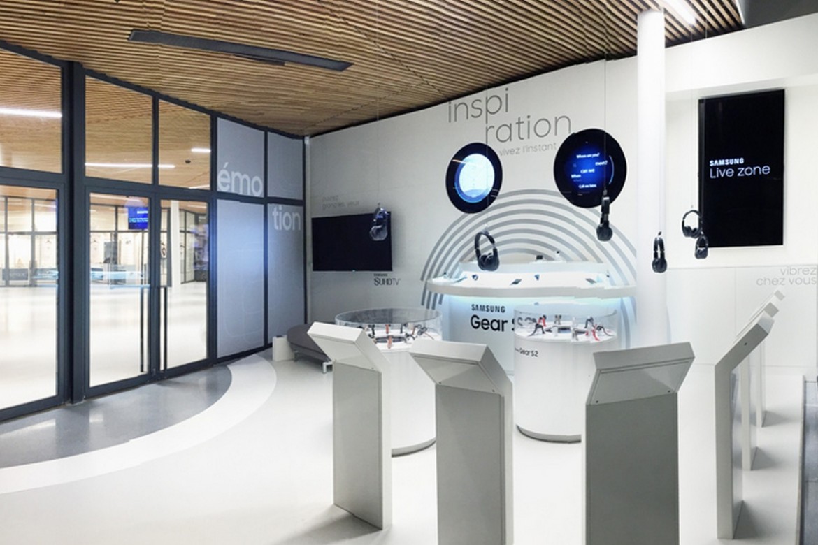 Inside Samsung’s dynamic and high-tech new store in Paris : Luxurylaunches