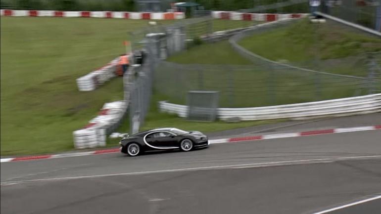 boss of Bugatti drive Chiron at Nürburgring (9)