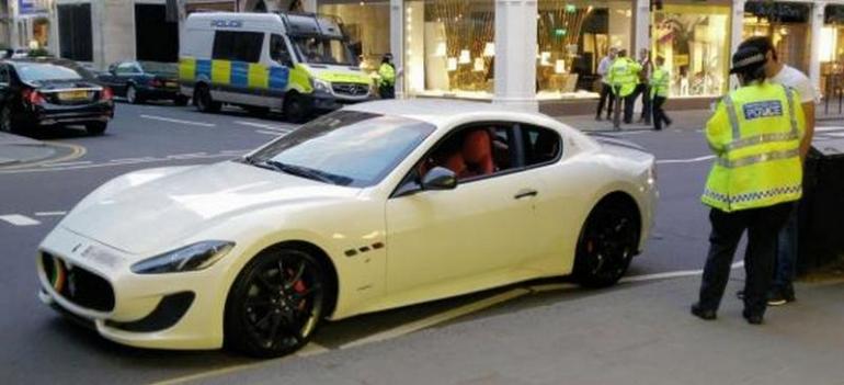 London police quell reckless supercar drivers (1)