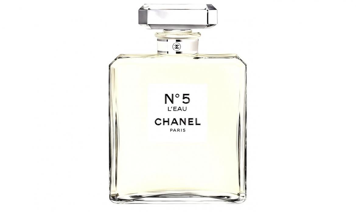 Chanel’s holiday edition of L’Eau comes in a beautiful cut crystal ...