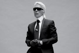 Karl Lagerfeld has his distinctive silhouette etched on Coke bottles ...