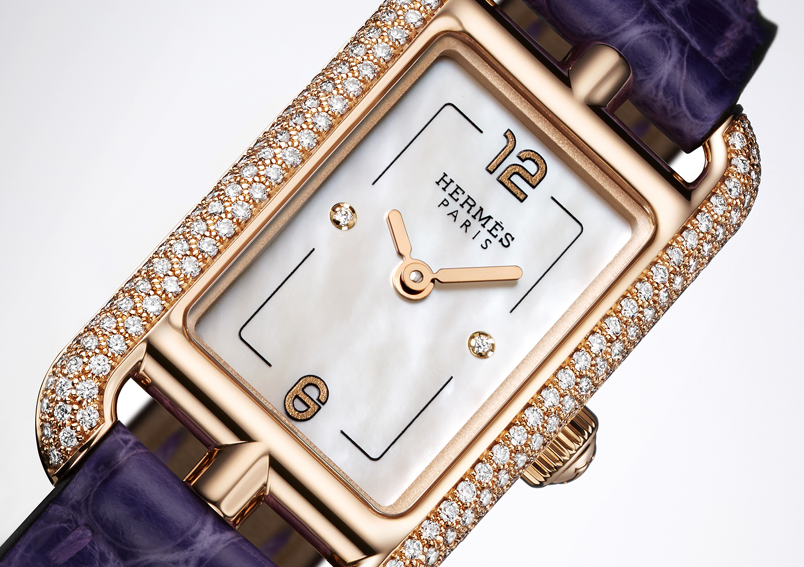 Hermès introduces a miniature Nantucket watch - Luxurylaunches