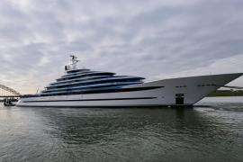 mark zuckerberg mega yacht