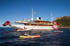 yacht history supreme fiyat