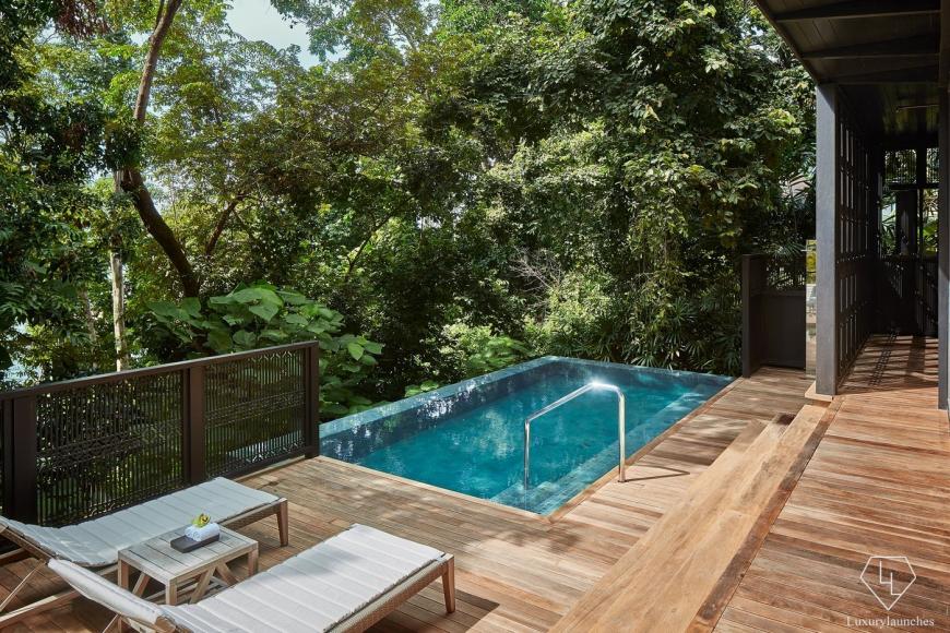 Rainforest Villa Poolside