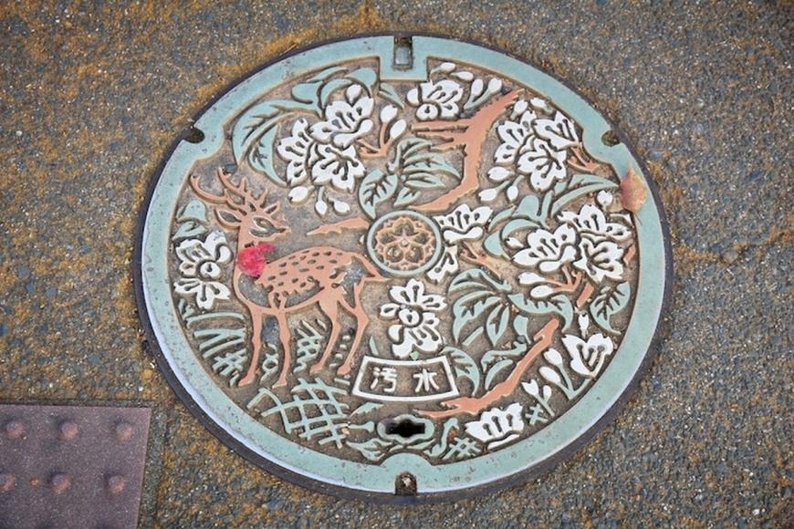 japanese-manhole-cover-art-2